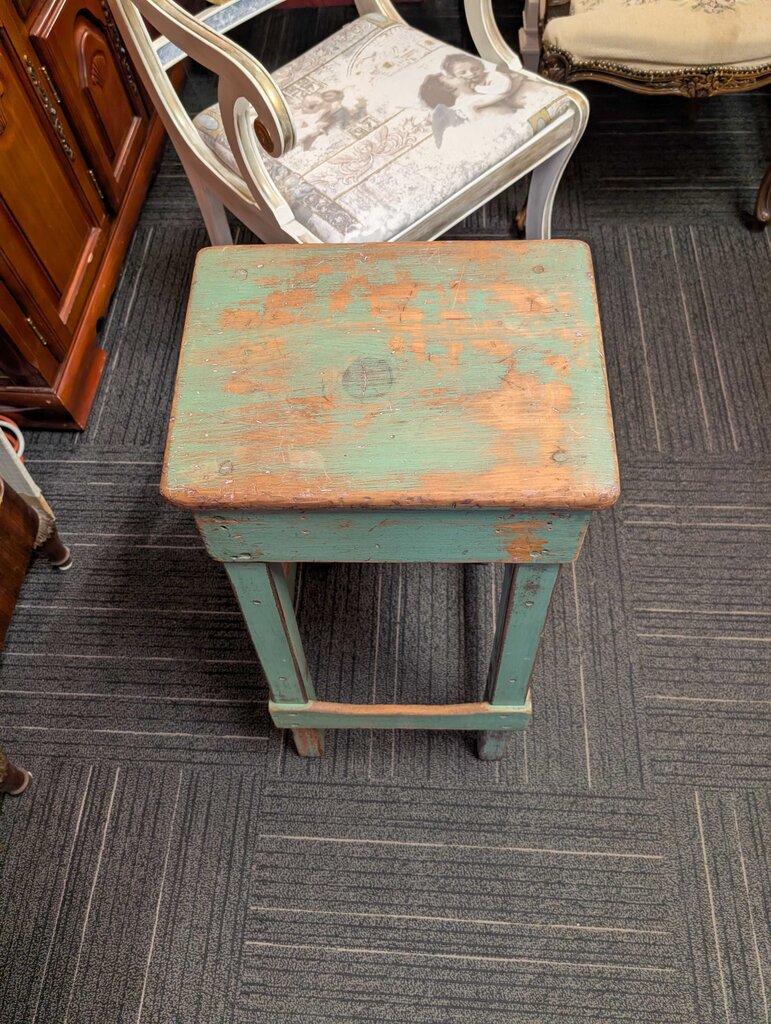 Primitive Stool