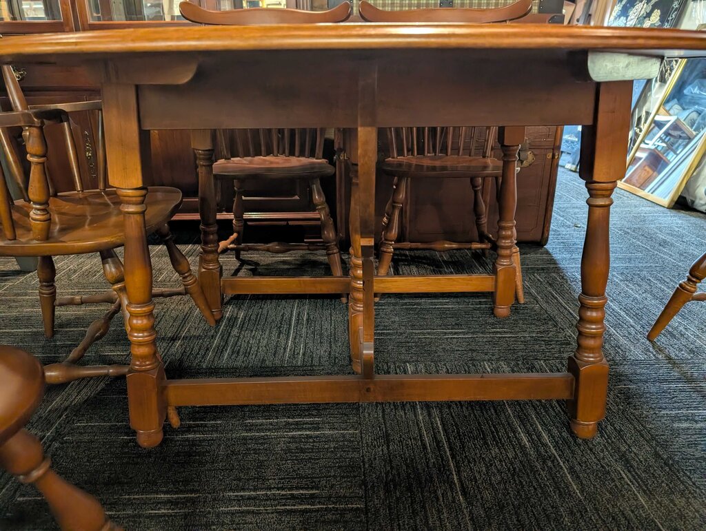 Heywood Wakefield Table With Six Chairs