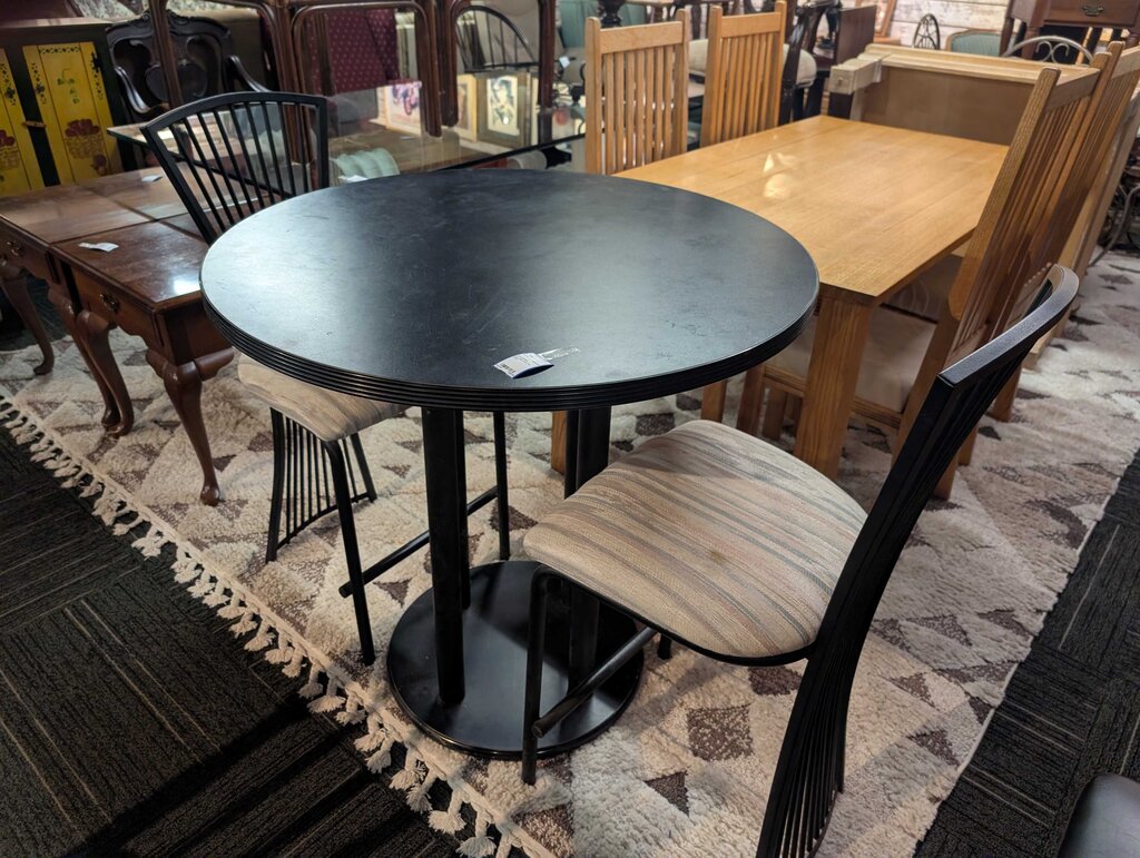 Counter Hieght Table With Two Chairs