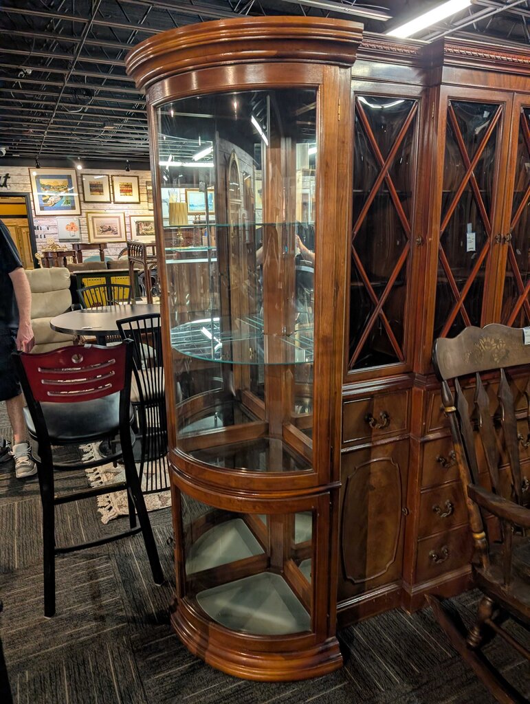 Pulaski Corner Curio