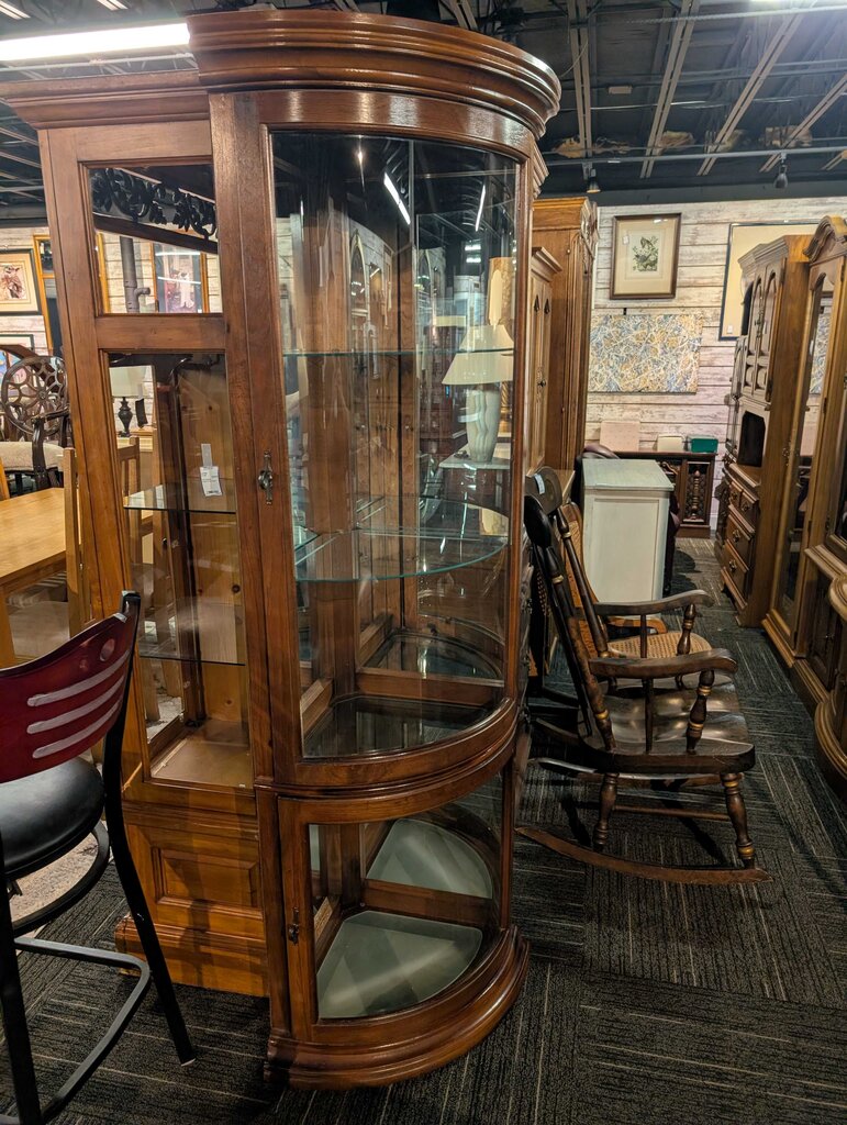 Pulaski Corner Curio