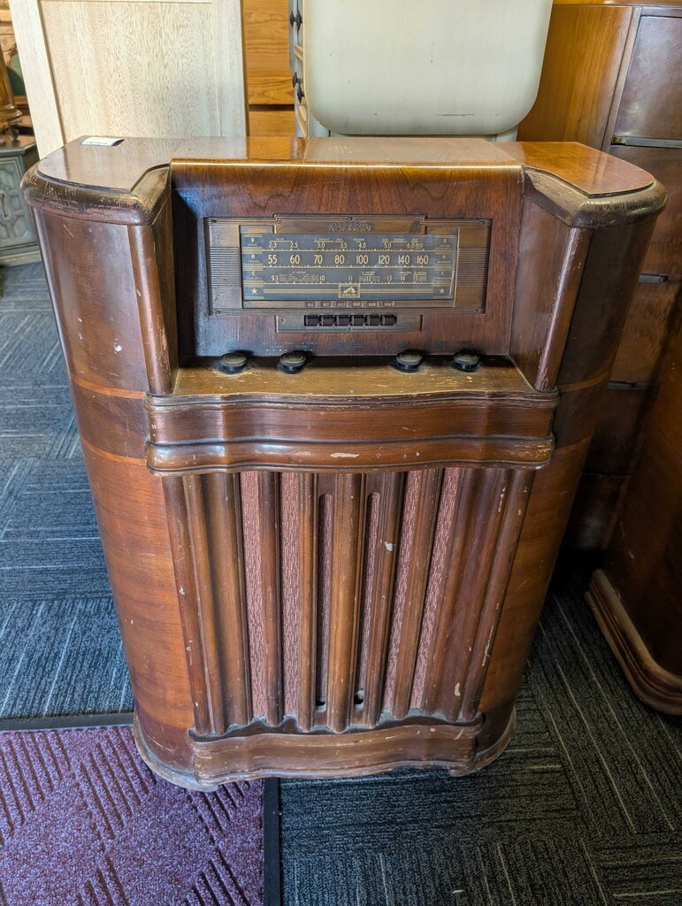 Antique Radio As Is