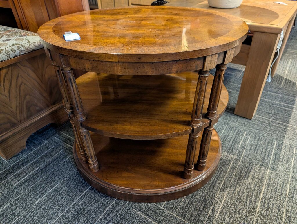 Oval Banded Burled Top Side Table w/ Fluted Column Supports by Heritage