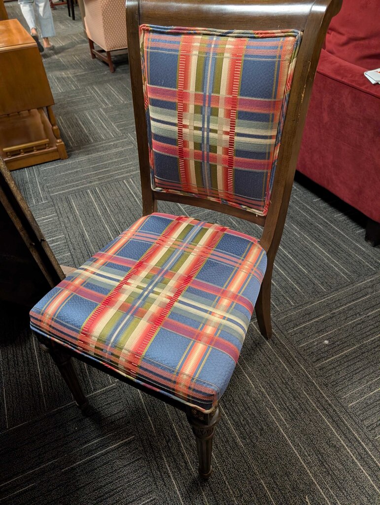 Vintage Table With Four Chairs