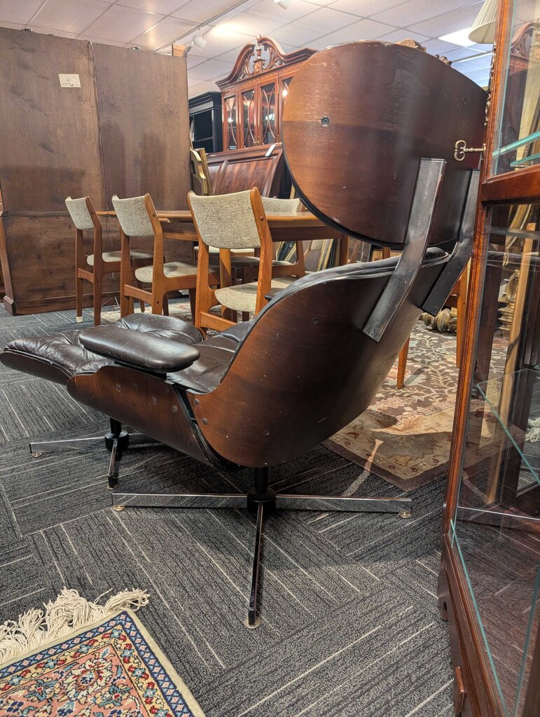 Vintage Lounge Chair With Ottoman