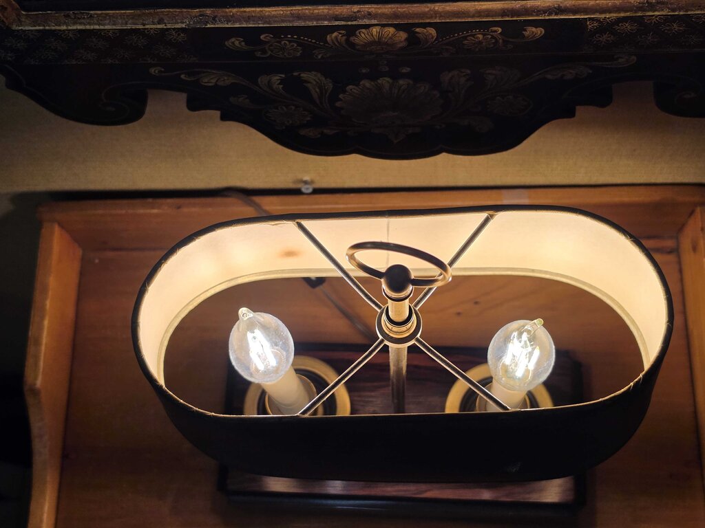 Vintage Traditional Two-light Bouillotte-style Table Lamp w/ Rosewood Base