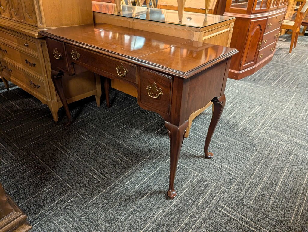 Queen Anne Drexel Vanity