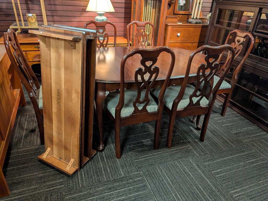Cherry Queen Anne Table With Six Chairs
