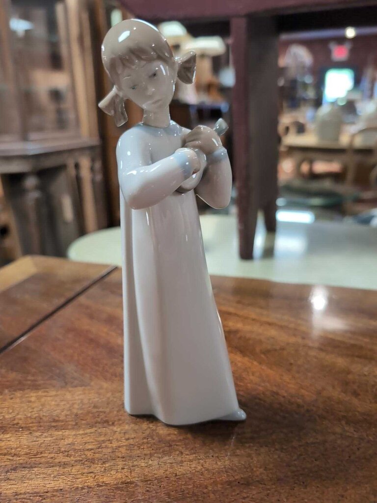 Lladro #4871 Porcelain "Girl w/ Guitar