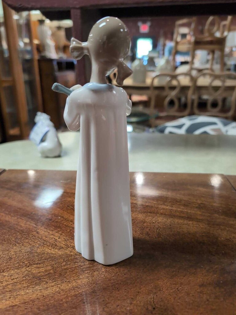Lladro #4871 Porcelain "Girl w/ Guitar