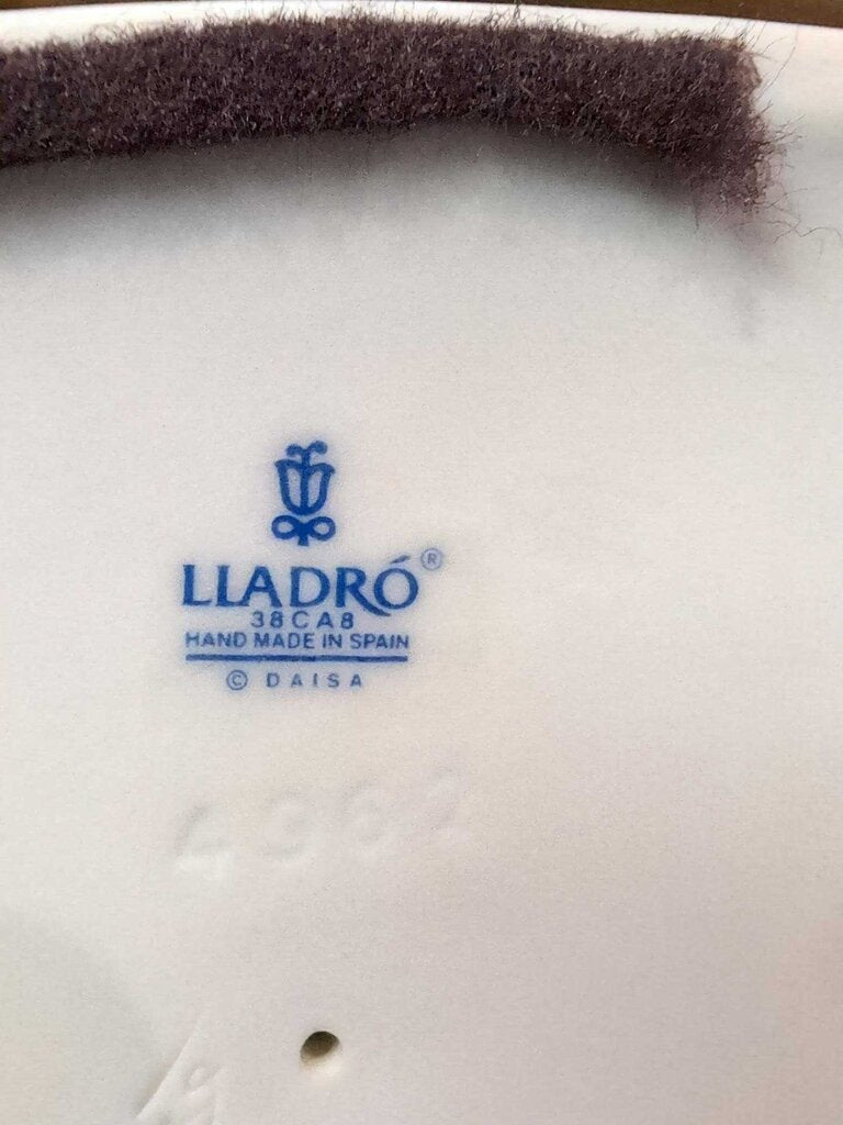 Lladro "Angel Wondering" MIB