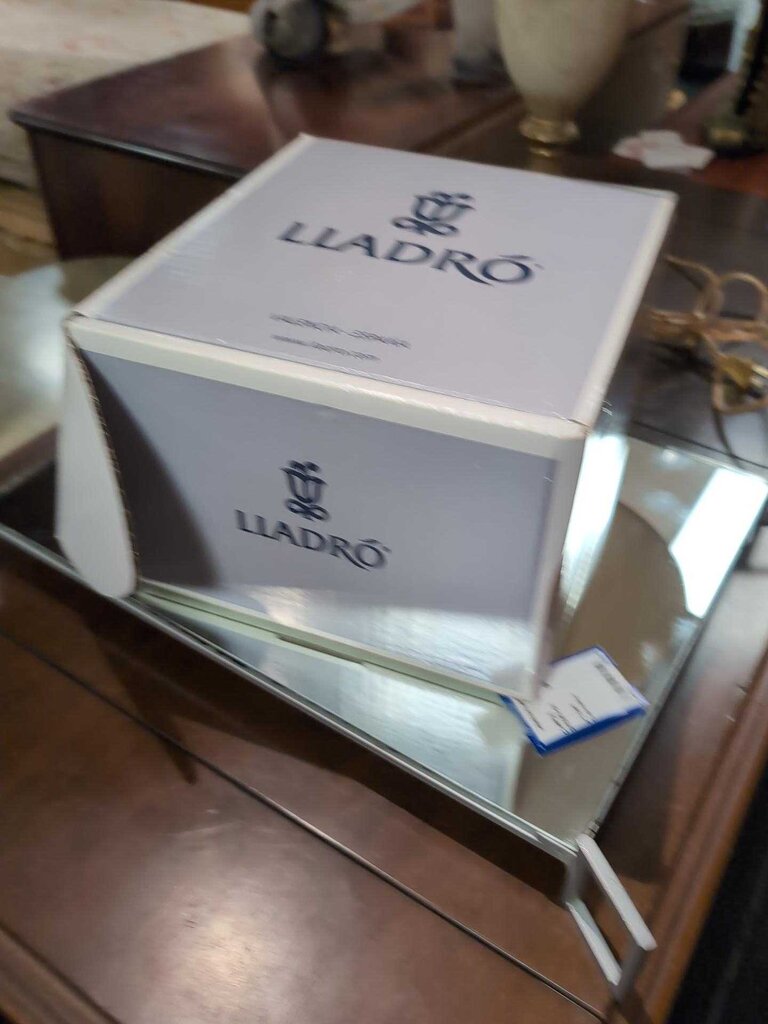 Lladro "Angel Wondering" MIB