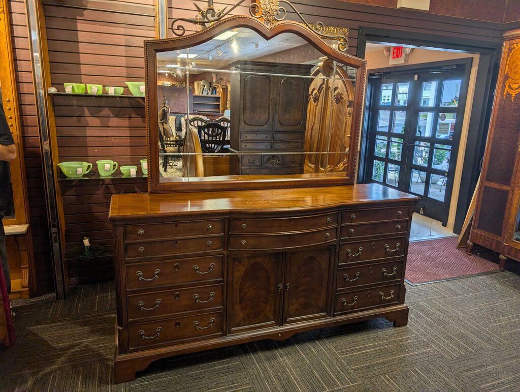 Drexel Heritage Dresser With Mirror