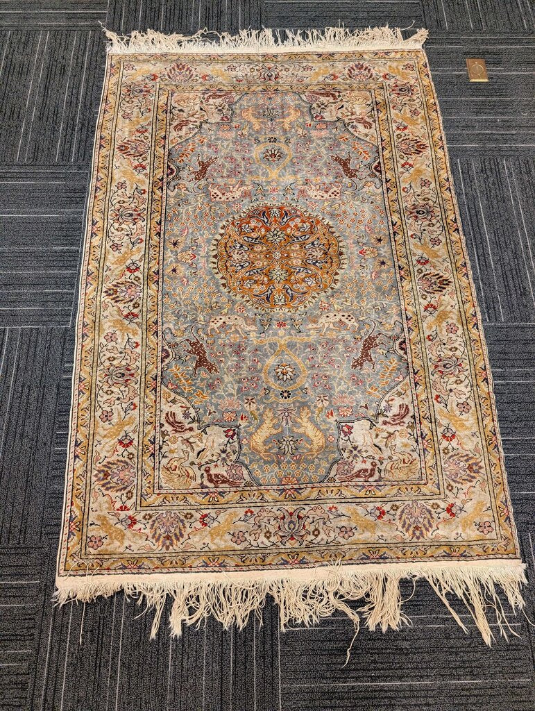 Hand Knotted Wool Kayseri Carpet 47" x 75"