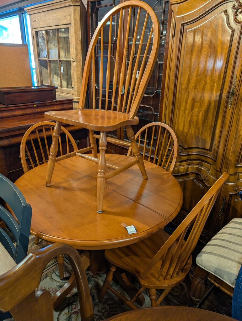 Contemporary Round Table w/ Built in Butterfly Leaf & Four Chairs
