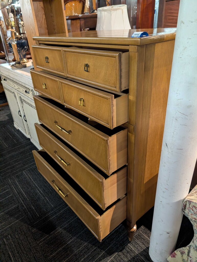Vintage Chest Of Drawers