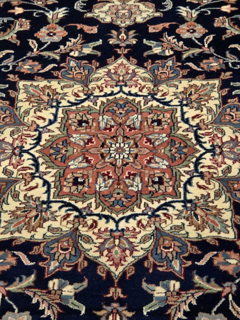 Stunning Hand Woven Wool Kashan Medallion Navy & Ivory Oriental Carpet 8'1" by 10'6"