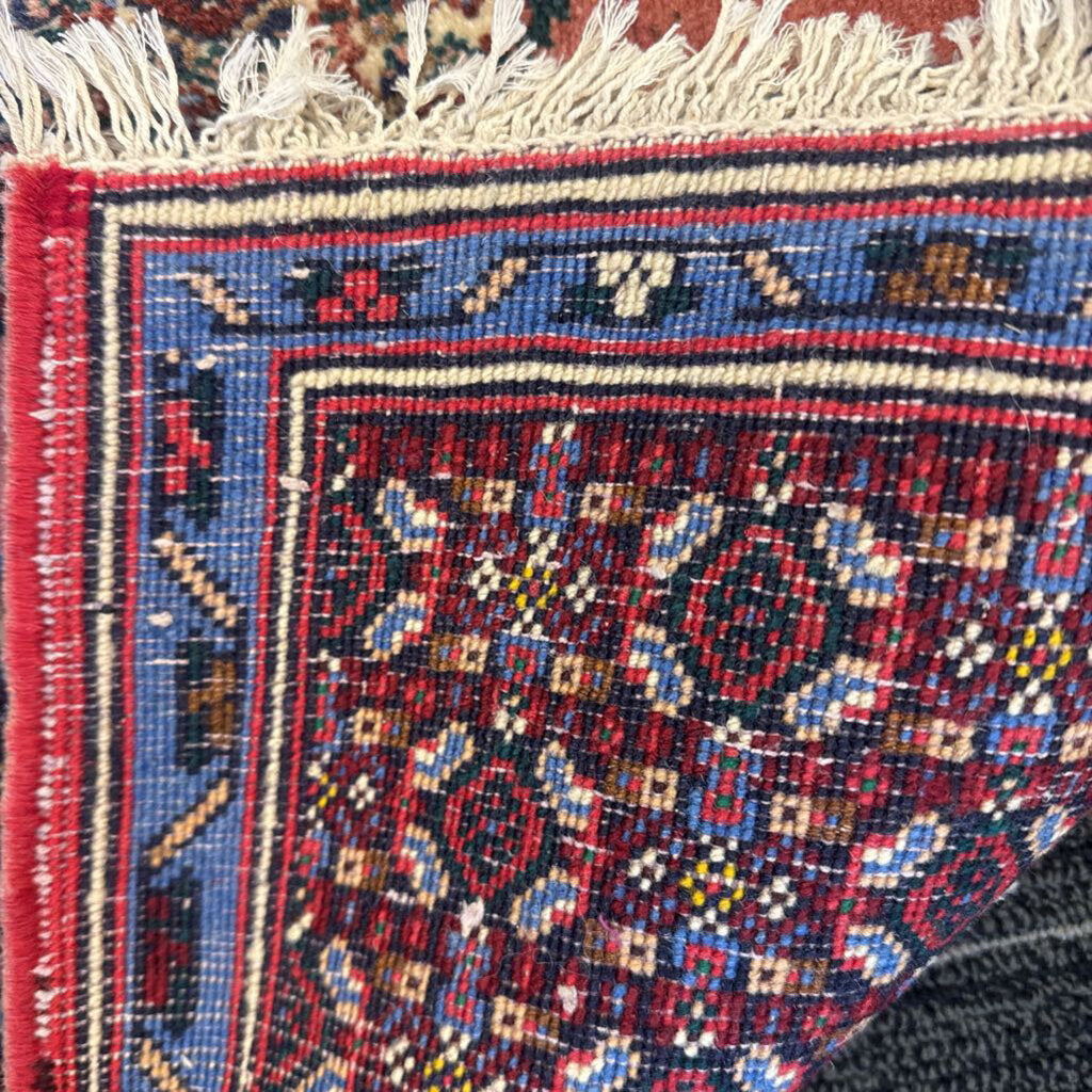 Handwoven Wool Senneh Herati Medallion Rug 2'9" by 2'1"