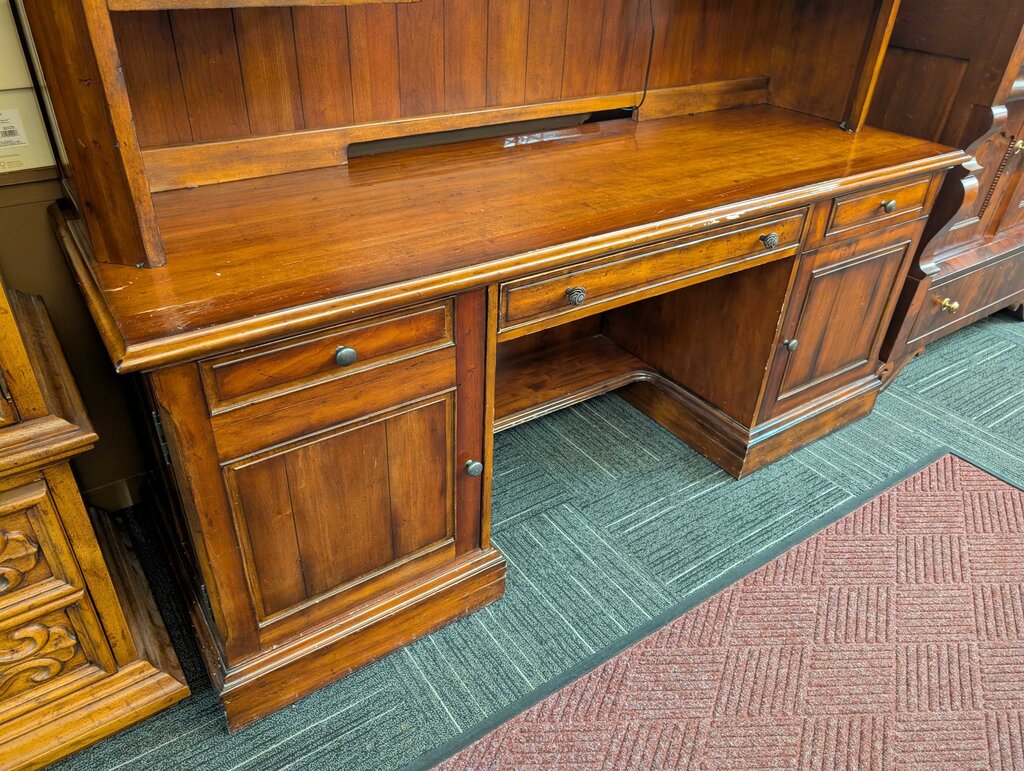 Large Desk With Hutch Top