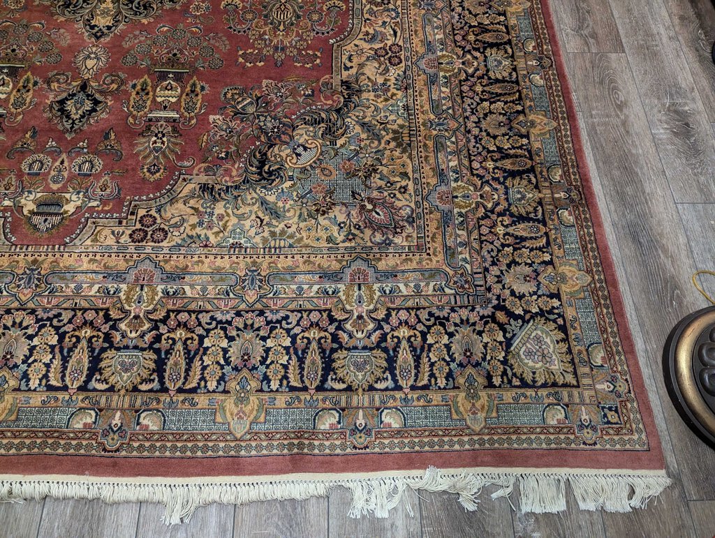 Very Nice Hand Woven Area Rug 9 ft x 12 ft 3 in