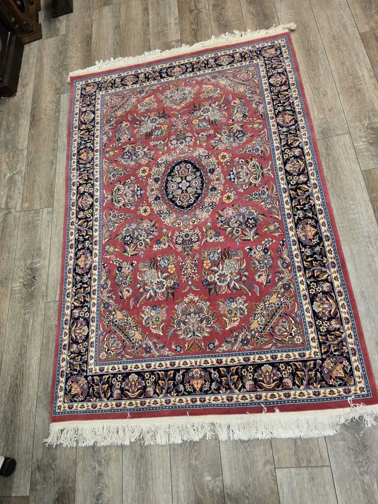 Exceptional Quality Wool Hand Woven Oriental Carpet