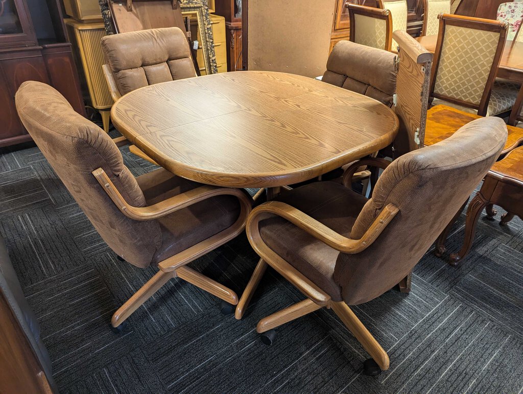 Formica Top Table With Four Chairs