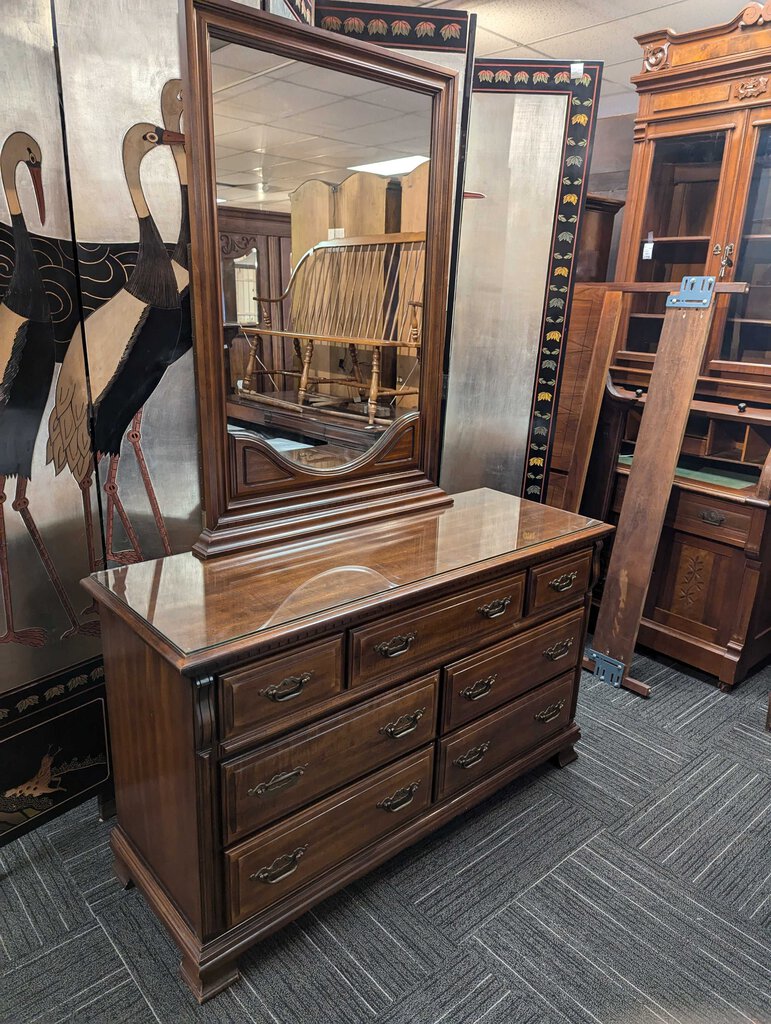 Sumter Dresser With Mirror