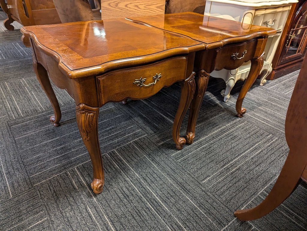 Pair Of Thomasville Side Tables