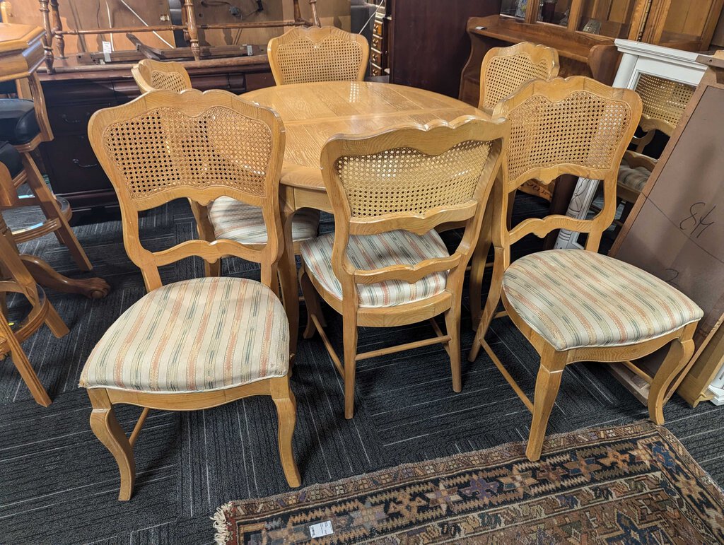 Country French Dining Room Table w/ 6 Chairs and 2 Leaves by Century