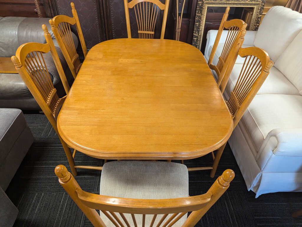 Modern Table With Six Chairs