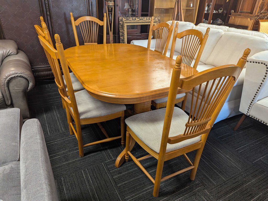 Modern Table With Six Chairs