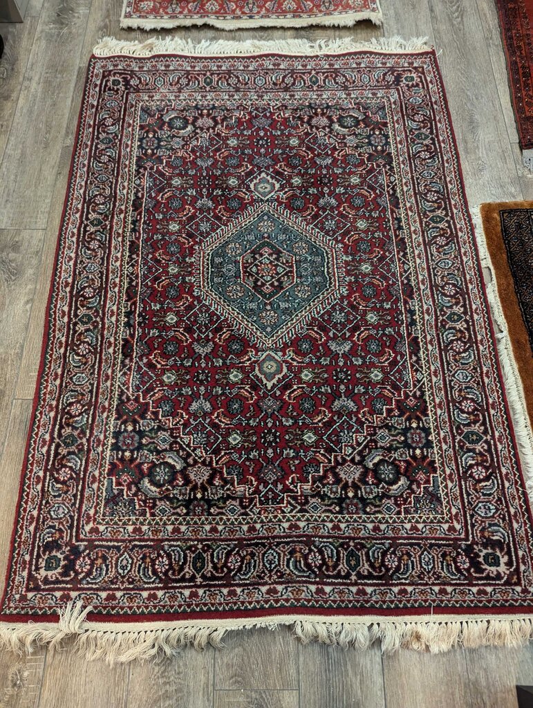 Hand Woven Wool Rug 48'' x 77'' Some Fringe Is Gone