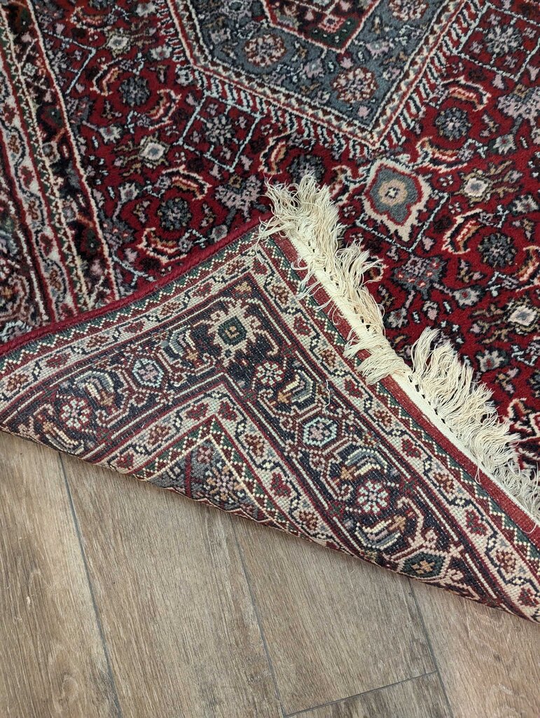 Hand Woven Wool Rug 48'' x 77'' Some Fringe Is Gone