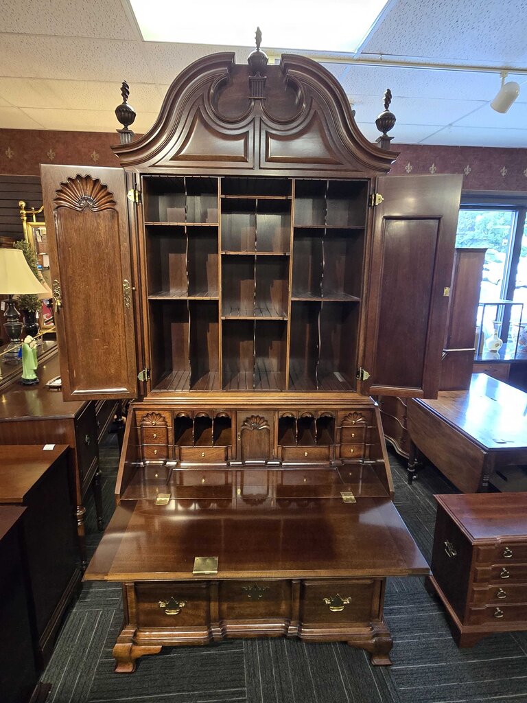 Spectacular Kindel UpDyke Island Winterthur Secretary Deskl