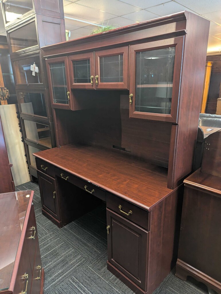 Particle Board Desk With Top