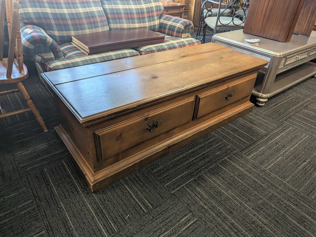 Lage Pine Blanket Chest