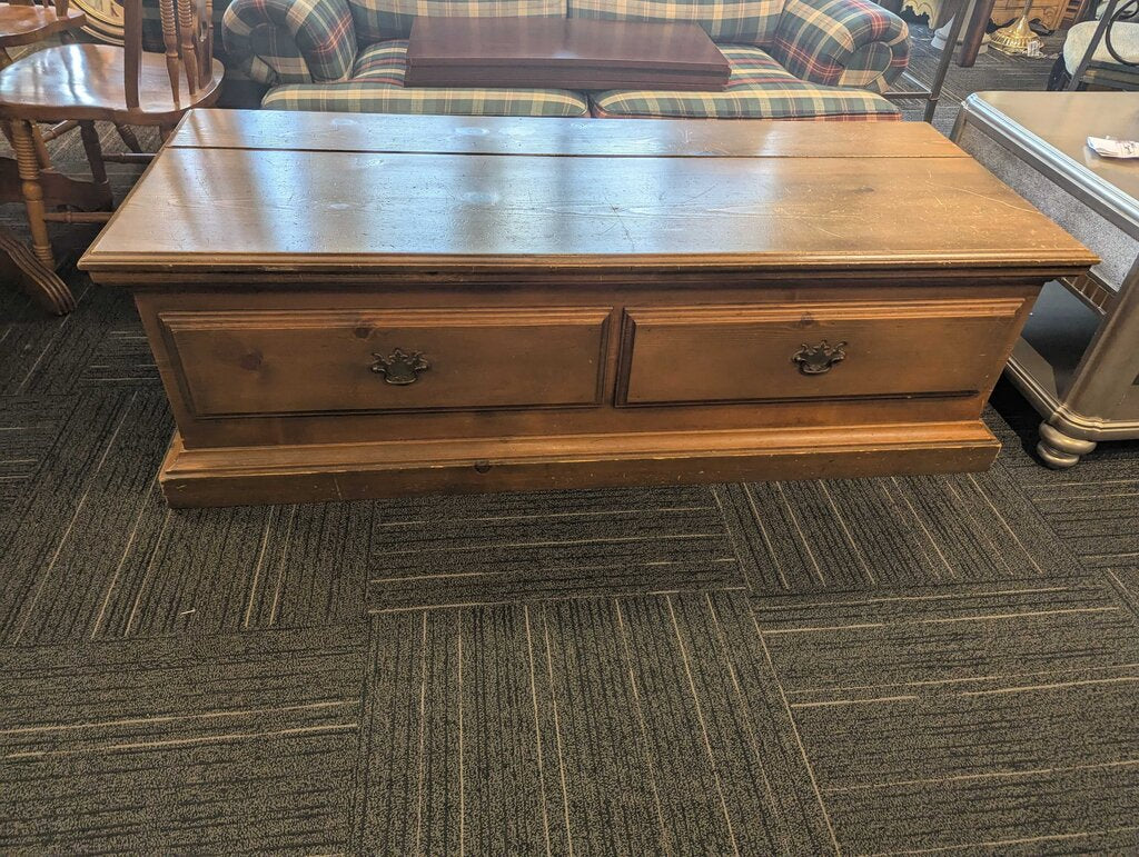 Lage Pine Blanket Chest