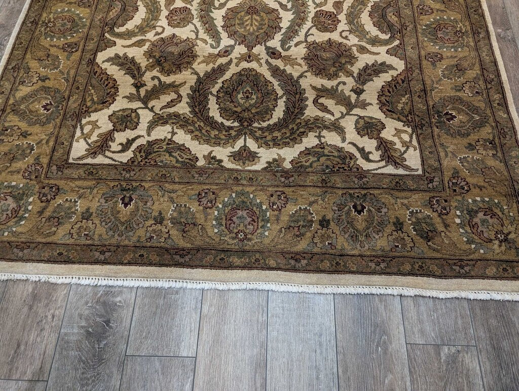 Hand Woven Wool Area Rug 5ft x 9ft