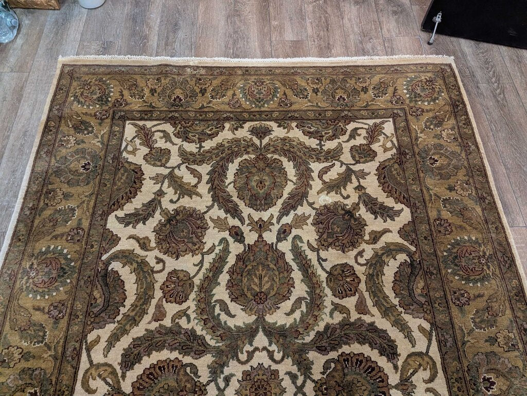 Hand Woven Wool Area Rug 5ft x 9ft
