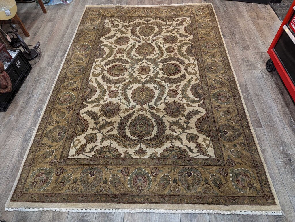 Hand Woven Wool Area Rug 5ft x 9ft