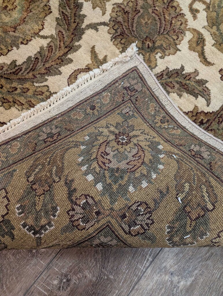 Hand Woven Wool Area Rug 5ft x 9ft