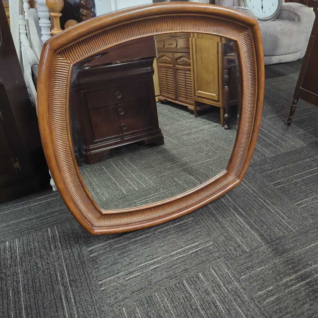 Granite Veneer Dresser With Mirror