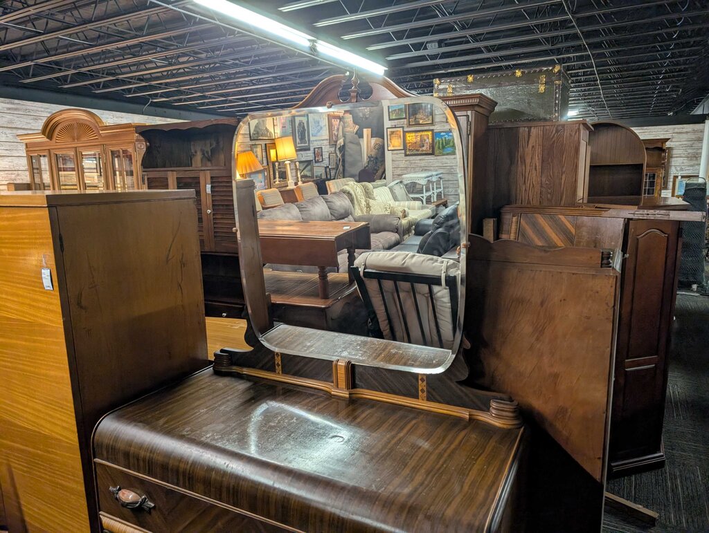 1930s Dresser With Mirror