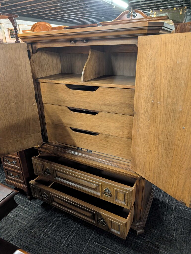 Vintage Clothing Press