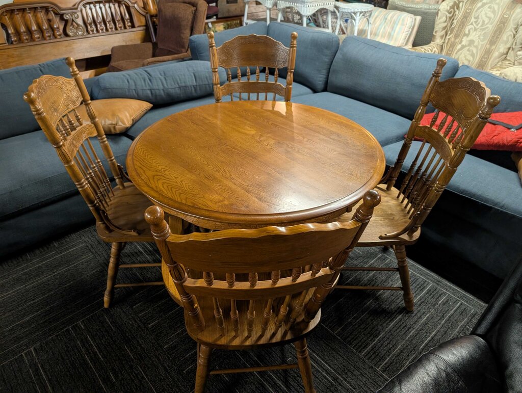 Oak Table With Four Chairs