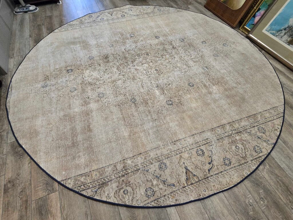 Modified to Round Antique Revival Contemporary Flat Weave Persian Medallion Wool & Silk Rug 9'9"