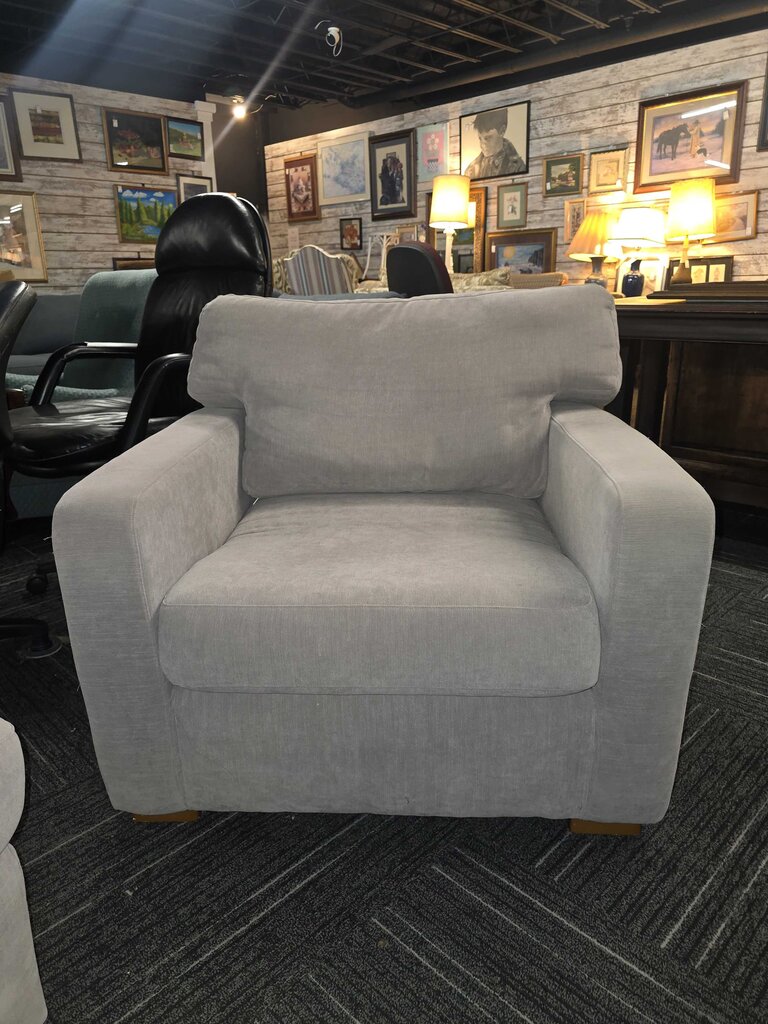 Modern Chair With Ottoman