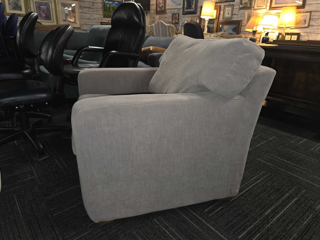 Modern Chair With Ottoman