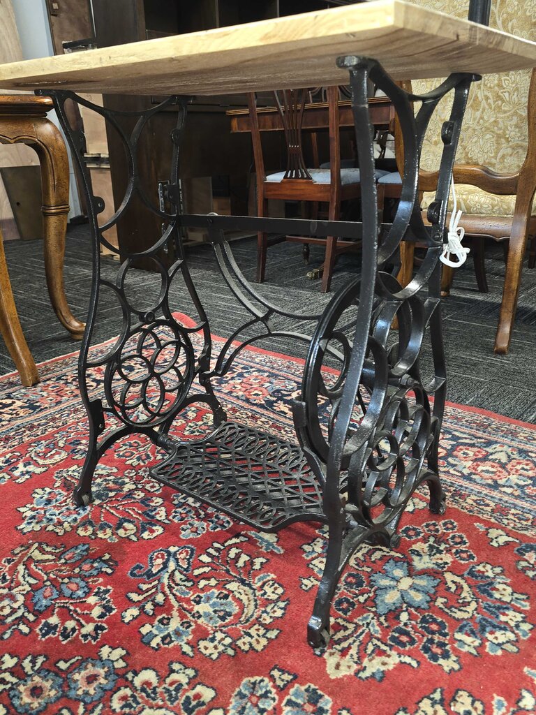 Antique Wrought Iron Singer Sewing Machine Desk / Lamp. COOL!