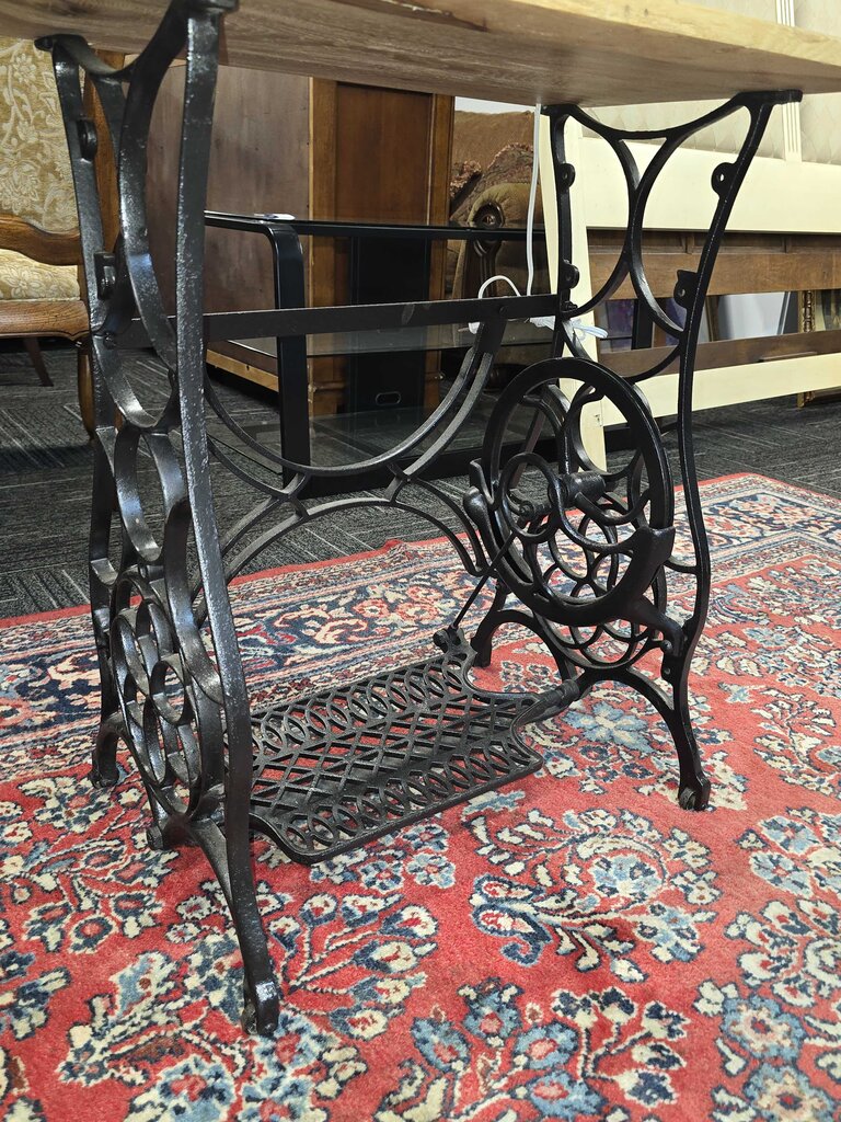 Antique Wrought Iron Singer Sewing Machine Desk / Lamp. COOL!